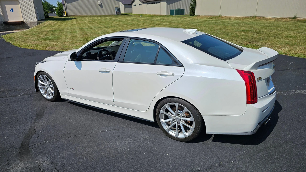 2018 Cadillac ATS-V - Image 15 of 31