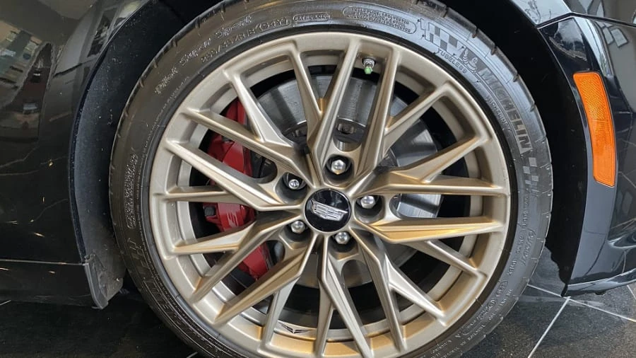 2018 Cadillac ATS-V - Image 8 of 28
