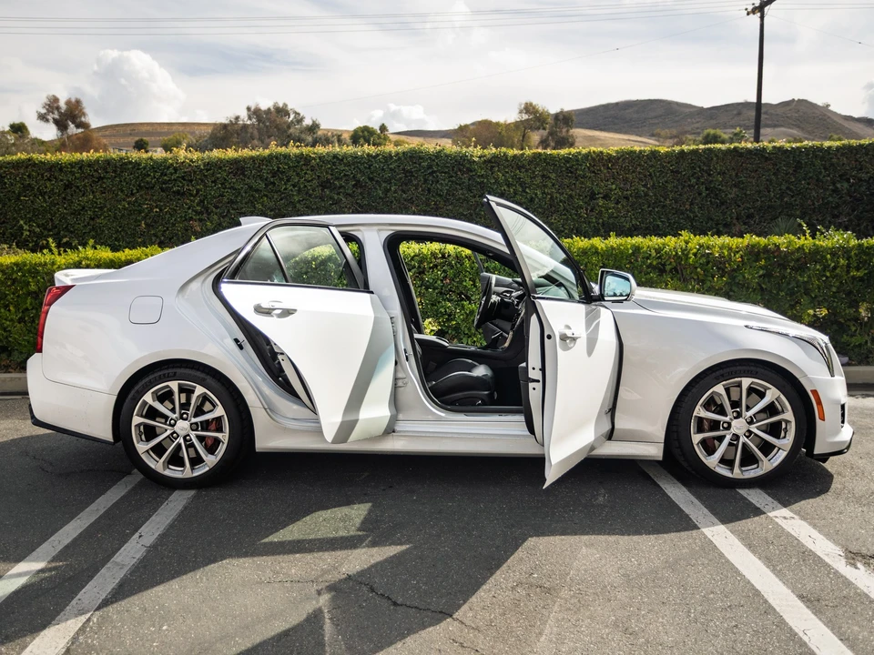 2018 Cadillac ATS-V - Image 9 of 21