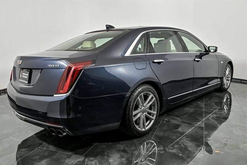 2018 Cadillac CT6 - Image 9 of 29