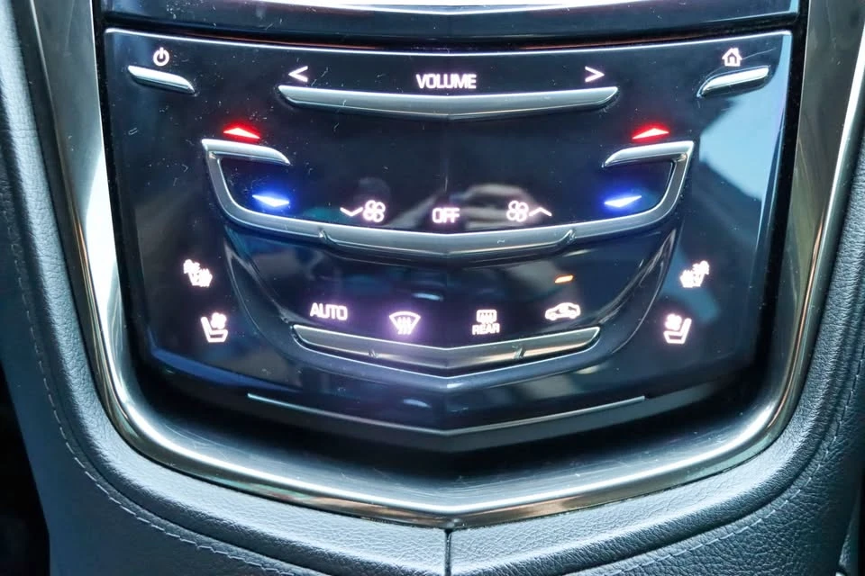 2018 Cadillac CTS 3rd Gen - Image 16 of 19