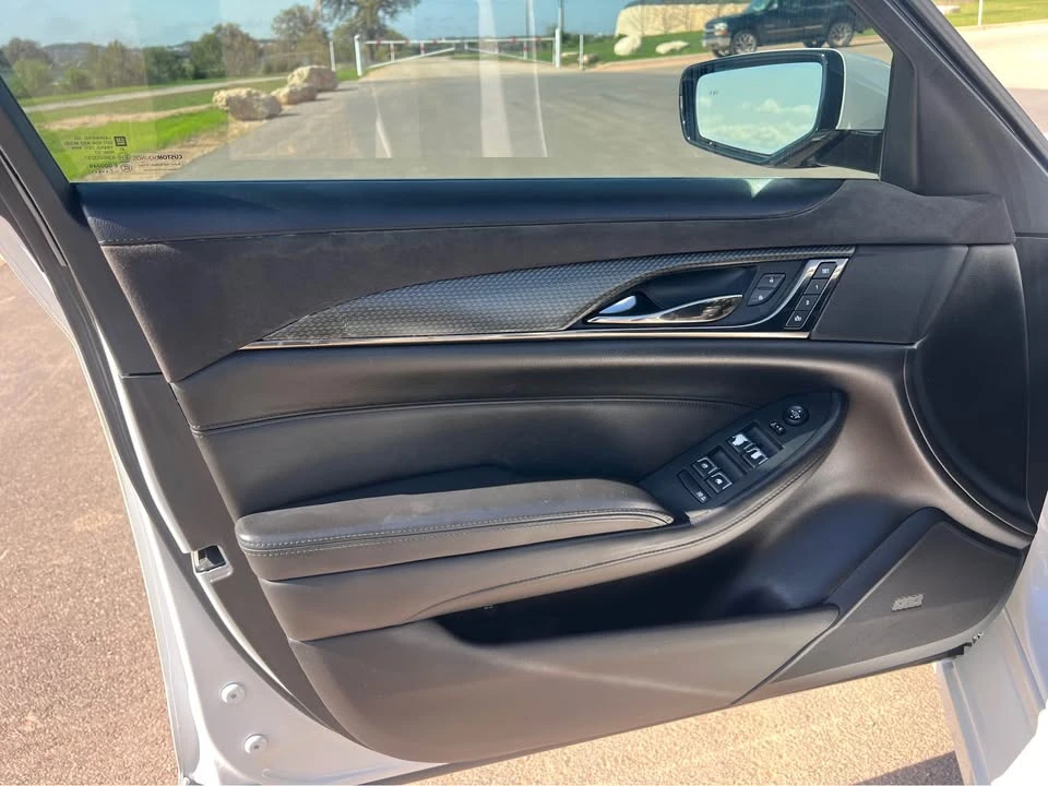 2018 Cadillac CTS-V 3rd Gen - Image 7 of 13
