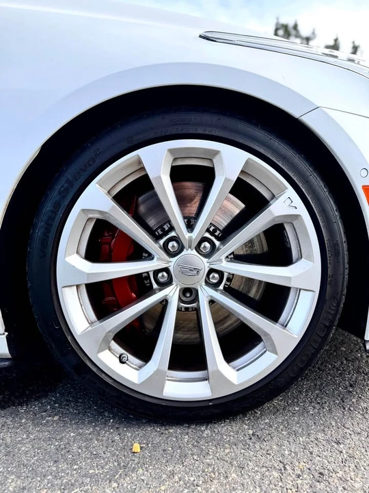 2018 Cadillac CTS-V 3rd Gen - Image 13 of 19