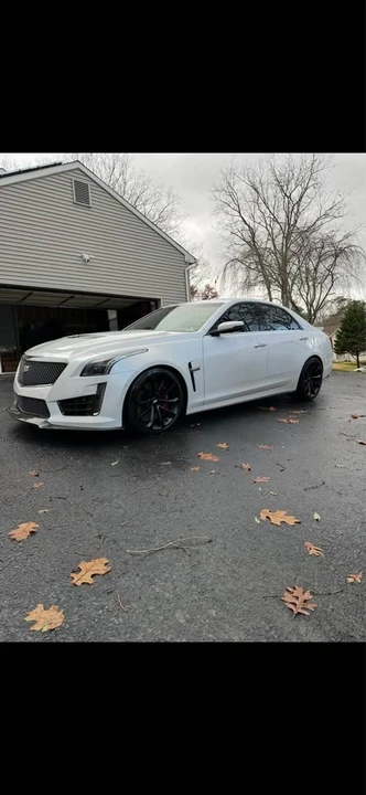 2018 Cadillac CTS-V 3rd Gen - Image 2 of 10
