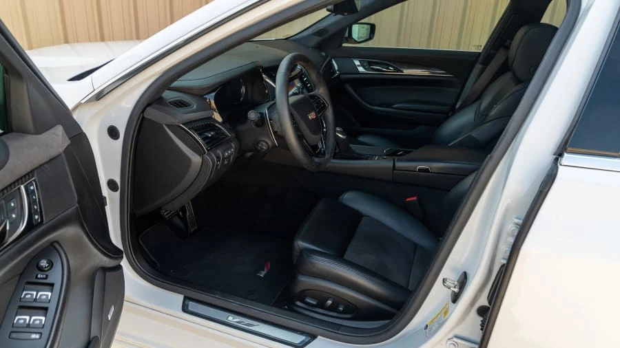 2018 Cadillac CTS-V 3rd Gen - Image 4 of 31