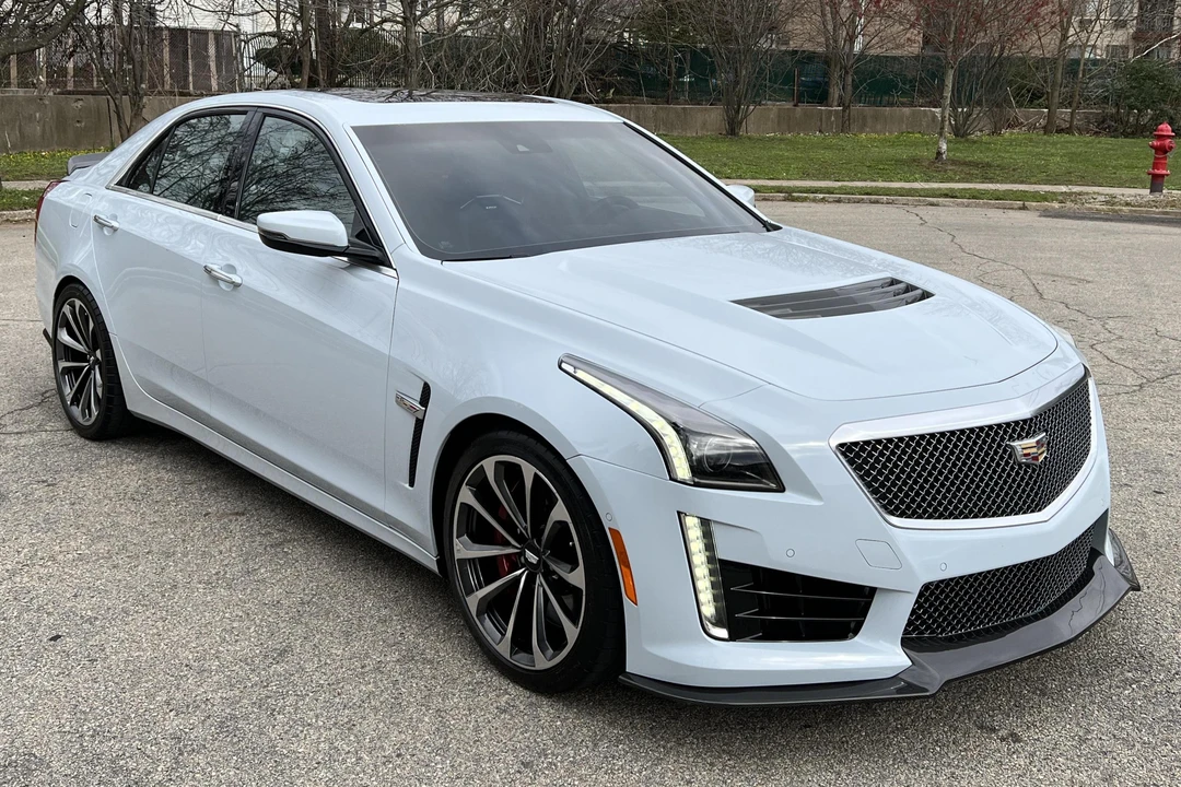 2018 Cadillac CTS-V 3rd Gen - Image 10 of 11