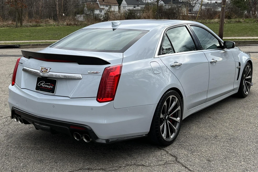 2018 Cadillac CTS-V 3rd Gen - Image 8 of 11