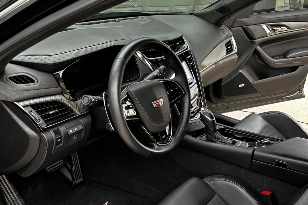 2018 Cadillac CTS-V 3rd Gen - Image 27 of 31