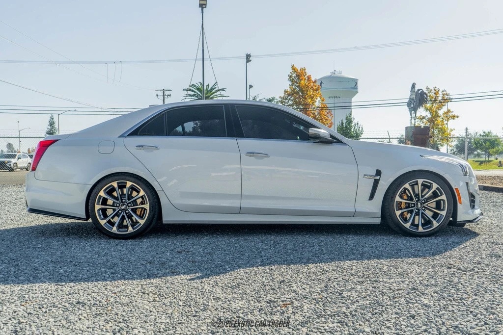 2018 Cadillac CTS-V 3rd Gen - Image 9 of 12