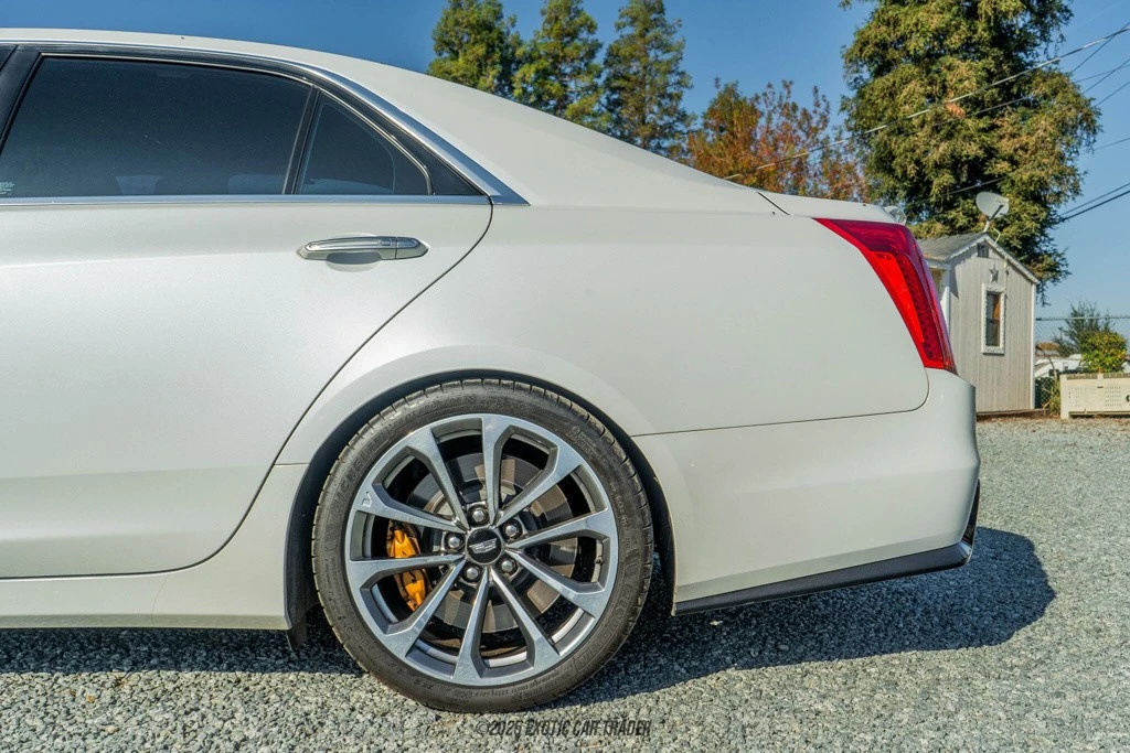 2018 Cadillac CTS-V 3rd Gen - Image 5 of 12