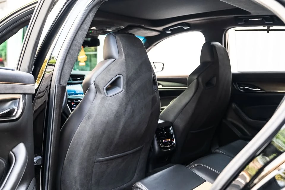 2018 Cadillac CTS-V 3rd Gen - Image 17 of 19