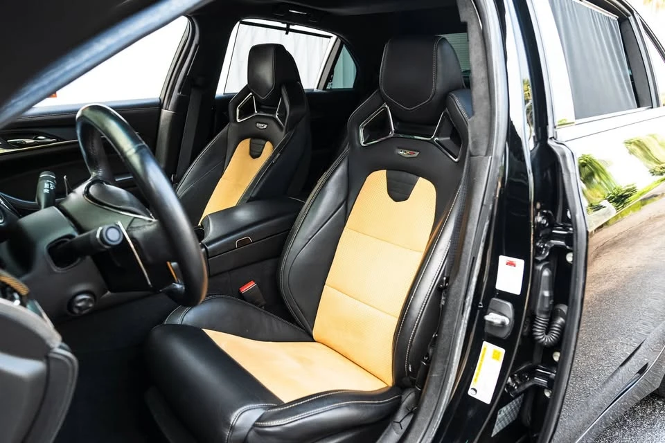 2018 Cadillac CTS-V 3rd Gen - Image 15 of 19