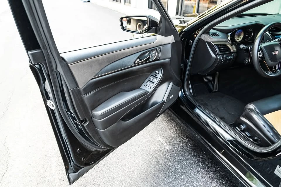 2018 Cadillac CTS-V 3rd Gen - Image 14 of 19