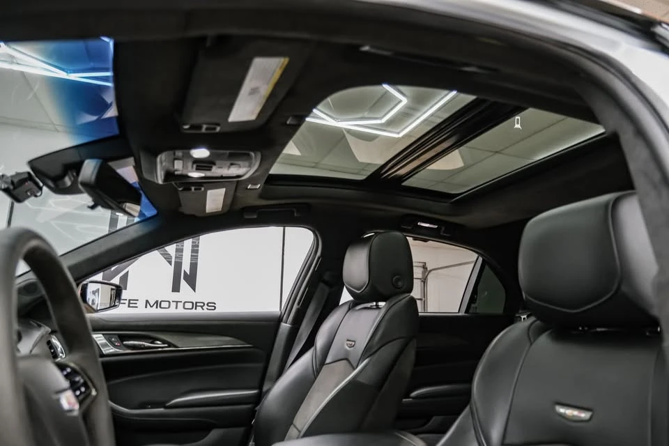 2018 Cadillac CTS-V 3rd Gen - Image 15 of 19
