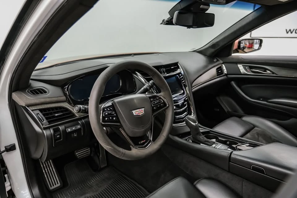 2018 Cadillac CTS-V 3rd Gen - Image 16 of 19
