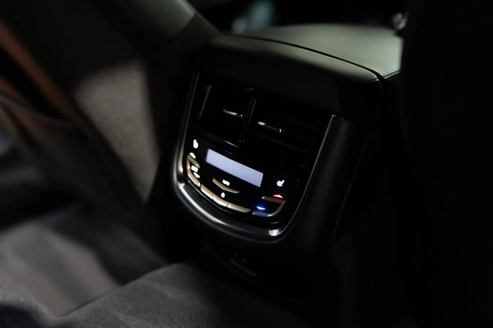 2018 Cadillac CTS-V 3rd Gen - Image 19 of 20