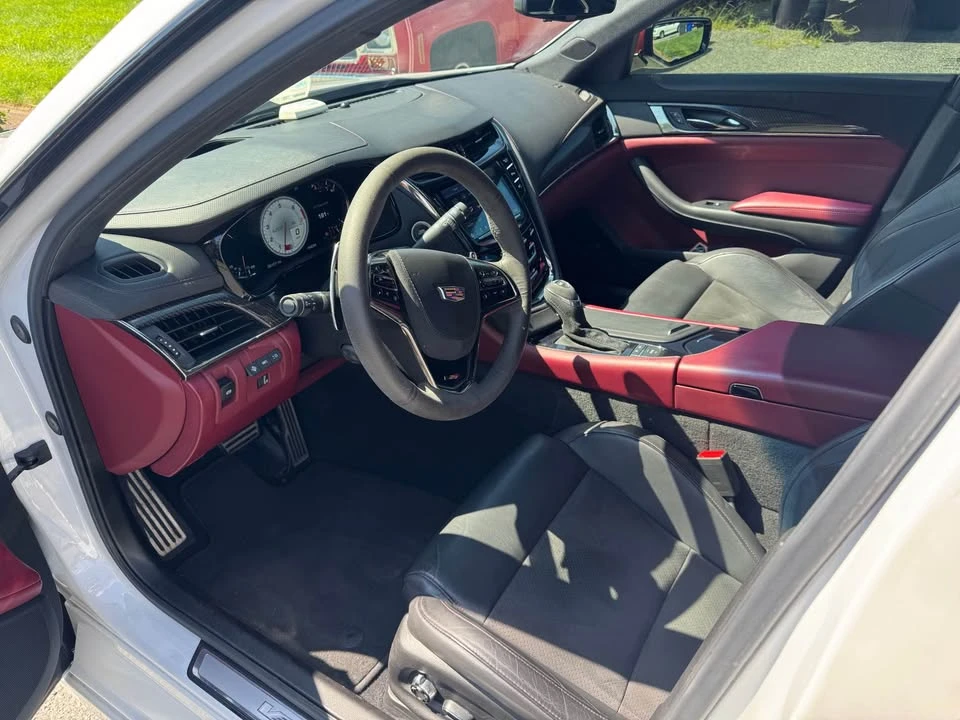 2018 Cadillac CTS-V 3rd Gen - Image 8 of 9