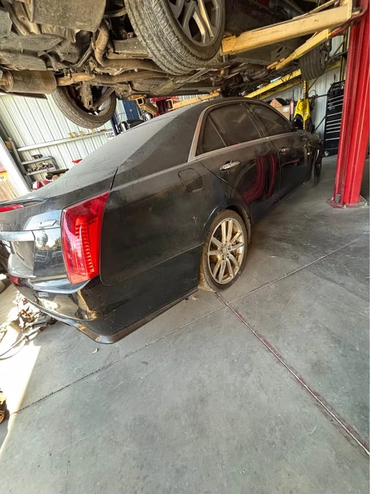 2018 Cadillac CTS-V 3rd Gen - Image 3 of 8