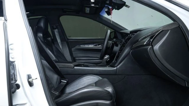 2018 Cadillac CTS-V 3rd Gen - Image 19 of 21