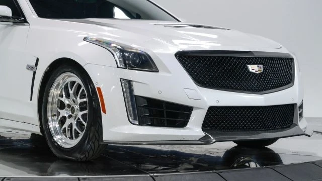 2018 Cadillac CTS-V 3rd Gen - Image 16 of 21
