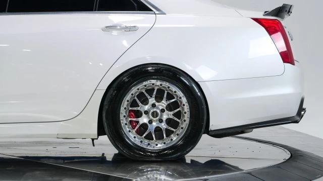 2018 Cadillac CTS-V 3rd Gen - Image 14 of 21