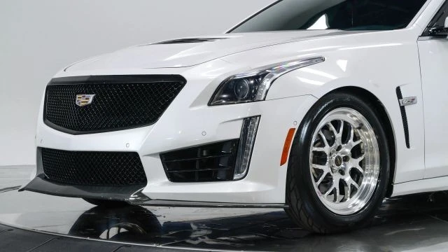 2018 Cadillac CTS-V 3rd Gen - Image 15 of 21