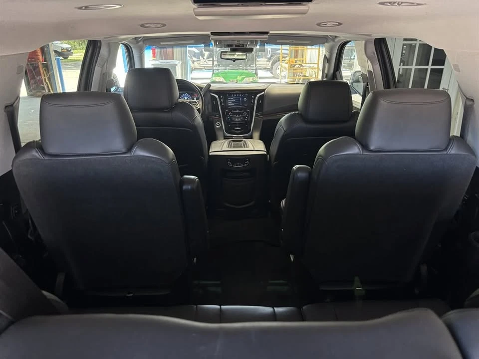 2018 Cadillac Escalade 4th Gen - Image 15 of 17