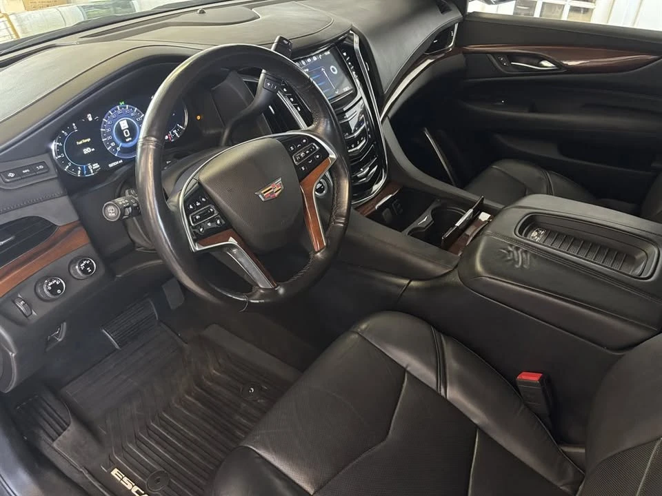 2018 Cadillac Escalade 4th Gen - Image 9 of 17