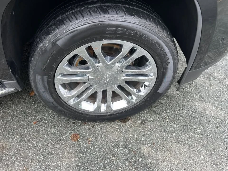 2018 Cadillac Escalade 4th Gen - Image 16 of 18