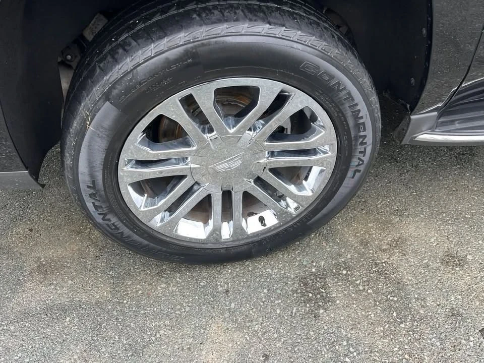 2018 Cadillac Escalade 4th Gen - Image 17 of 18