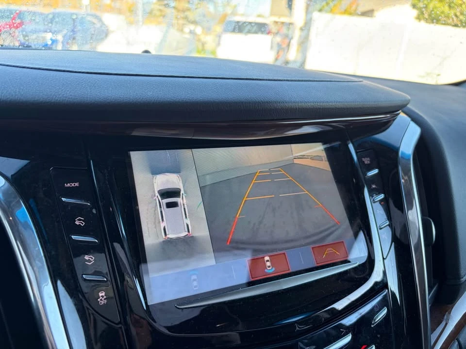 2018 Cadillac Escalade 4th Gen - Image 12 of 13