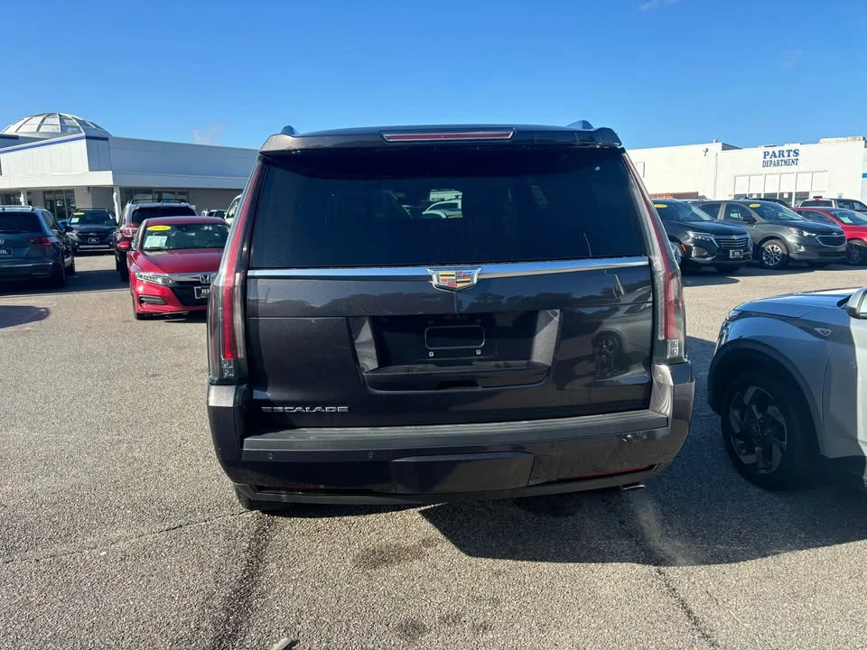 2018 Cadillac Escalade 4th Gen - Image 3 of 12