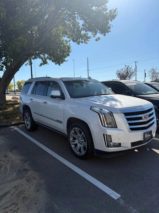 2018 Cadillac Escalade 4th Gen - Image 2 of 15