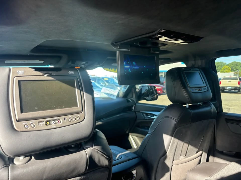 2018 Cadillac Escalade 4th Gen - Image 7 of 12