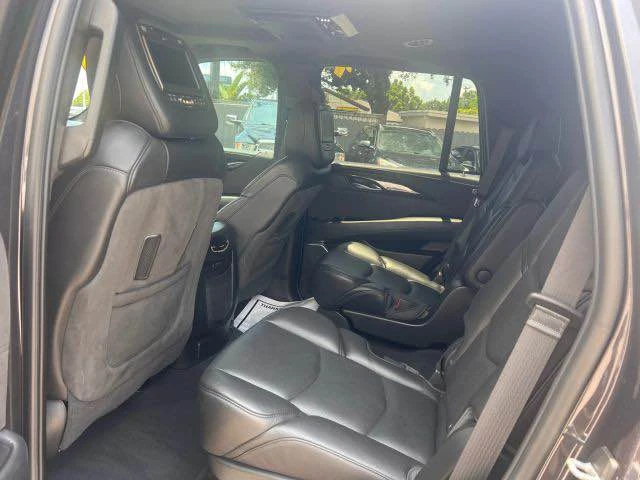 2018 Cadillac Escalade 4th Gen - Image 9 of 13