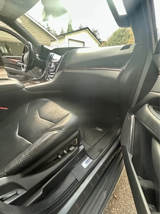2018 Cadillac Escalade 4th Gen - Image 18 of 20