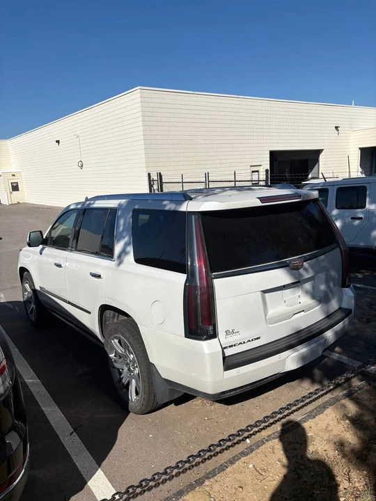 2018 Cadillac Escalade 4th Gen - Image 5 of 15