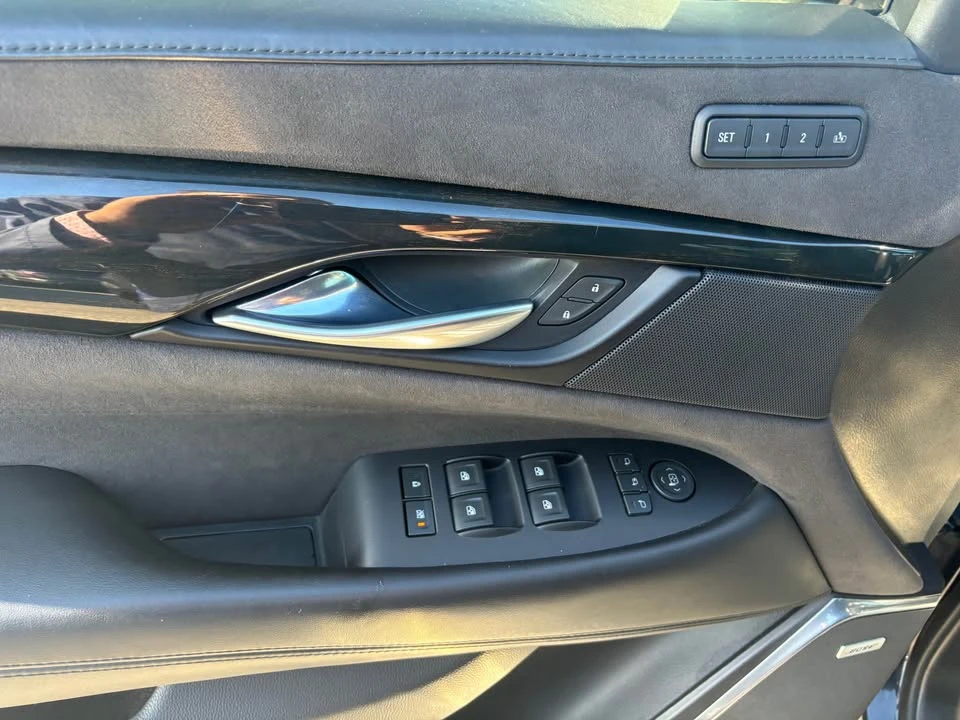 2018 Cadillac Escalade 4th Gen - Image 9 of 12