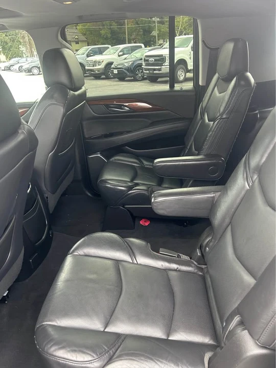 2018 Cadillac Escalade 4th Gen - Image 6 of 8