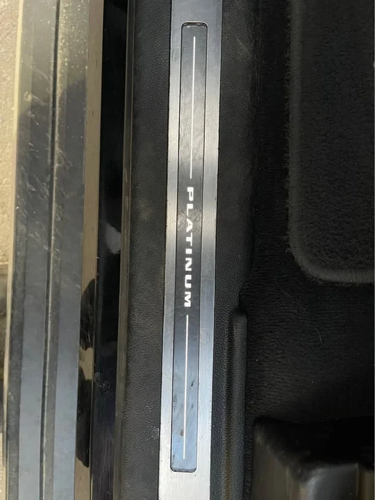 2018 Cadillac Escalade 4th Gen - Image 14 of 15