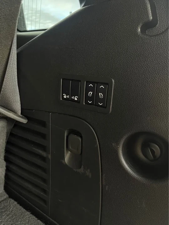 2018 Cadillac Escalade 4th Gen - Image 11 of 15