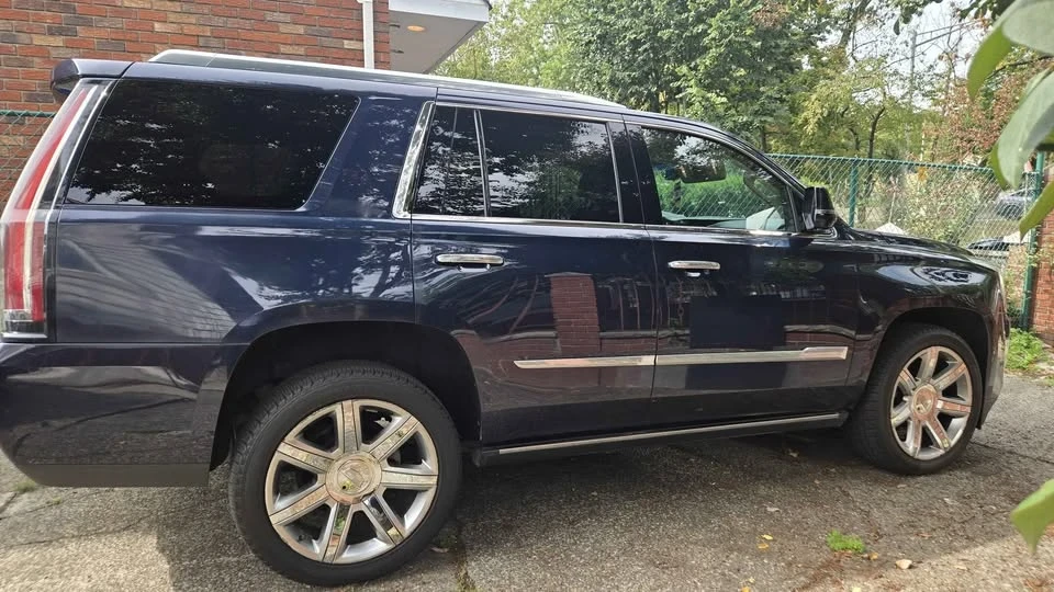 2018 Cadillac Escalade 4th Gen - Image 11 of 13
