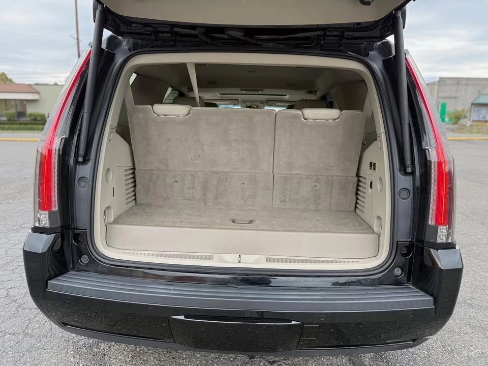 2018 Cadillac Escalade 4th Gen - Image 9 of 14