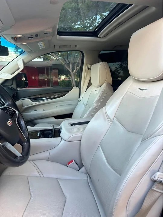 2018 Cadillac Escalade 4th Gen - Image 7 of 10