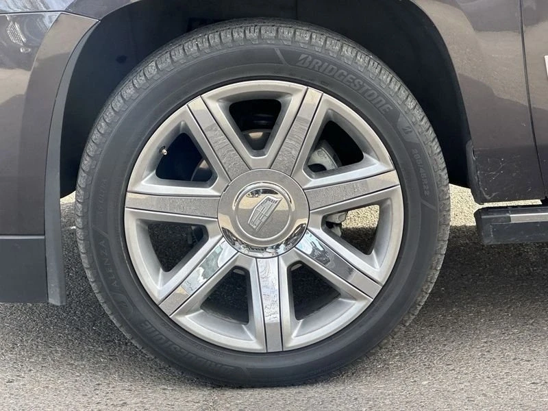 2018 Cadillac Escalade 4th Gen - Image 12 of 13