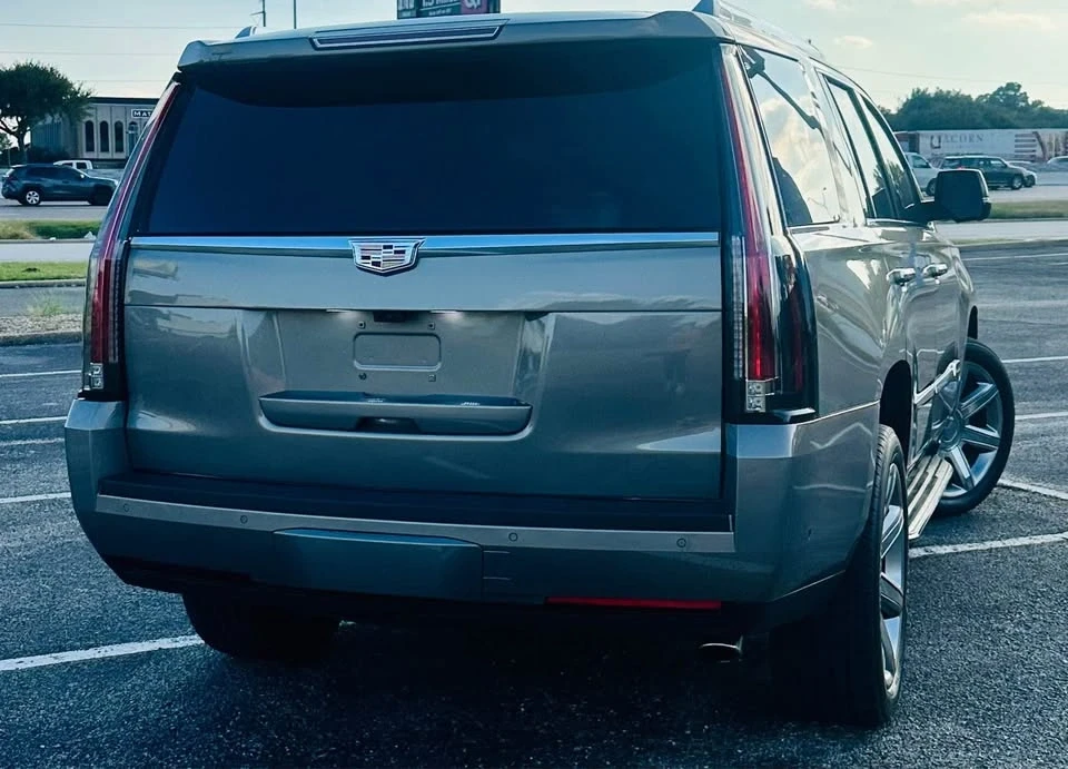 2018 Cadillac Escalade 4th Gen - Image 3 of 10
