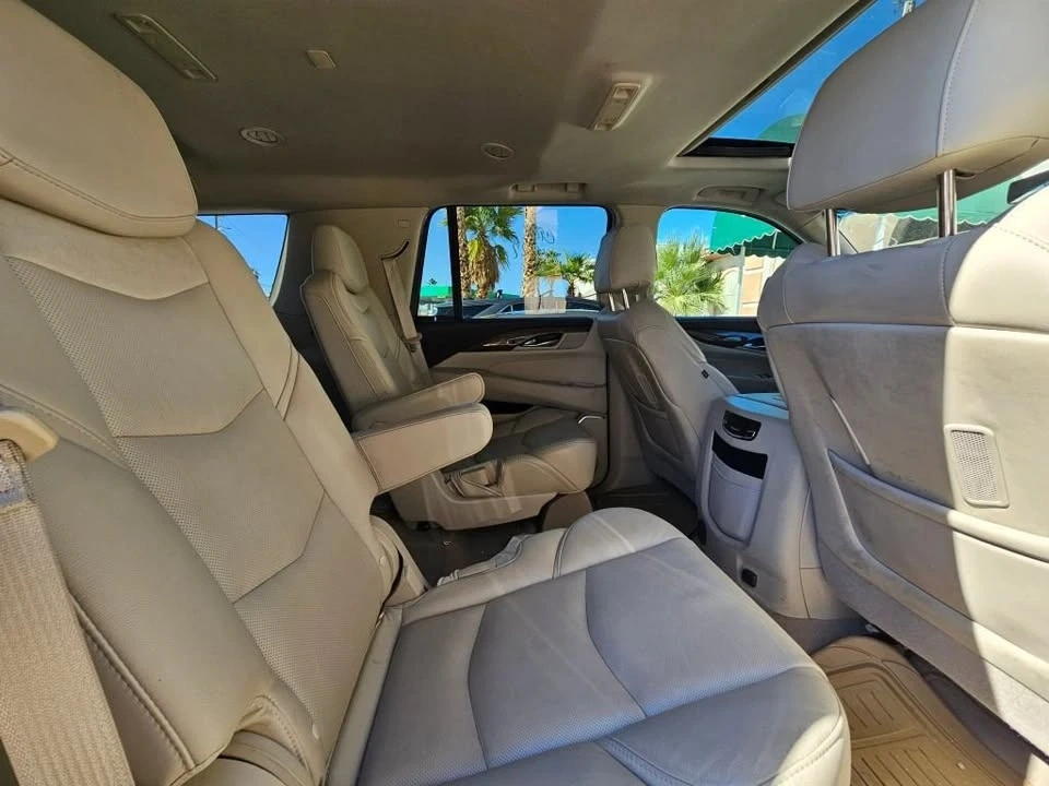 2018 Cadillac Escalade 4th Gen - Image 4 of 5