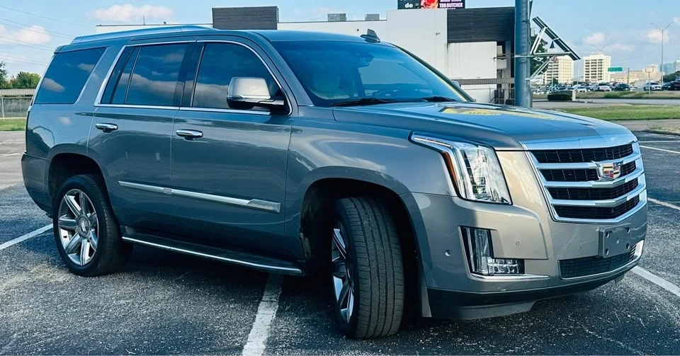 2018 Cadillac Escalade 4th Gen - Image 2 of 10