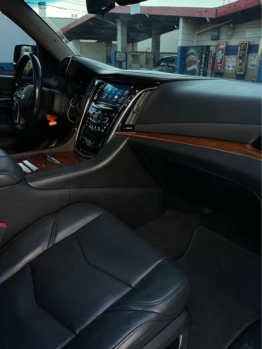 2018 Cadillac Escalade 4th Gen - Image 3 of 8