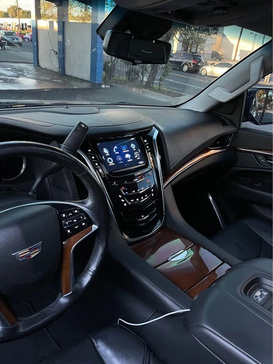 2018 Cadillac Escalade 4th Gen - Image 4 of 8